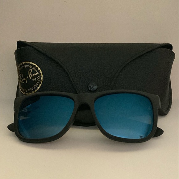 Ray-Ban Other - Ray-Ban RB4165 Justin sunglasses.EUC